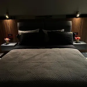 la-mirage-apartament-01.albaniahotels.org/